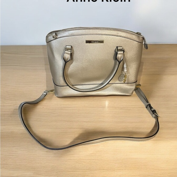 Anne Klein Gold Dome-shaped Shoulder Bag - Picture 7 of 7